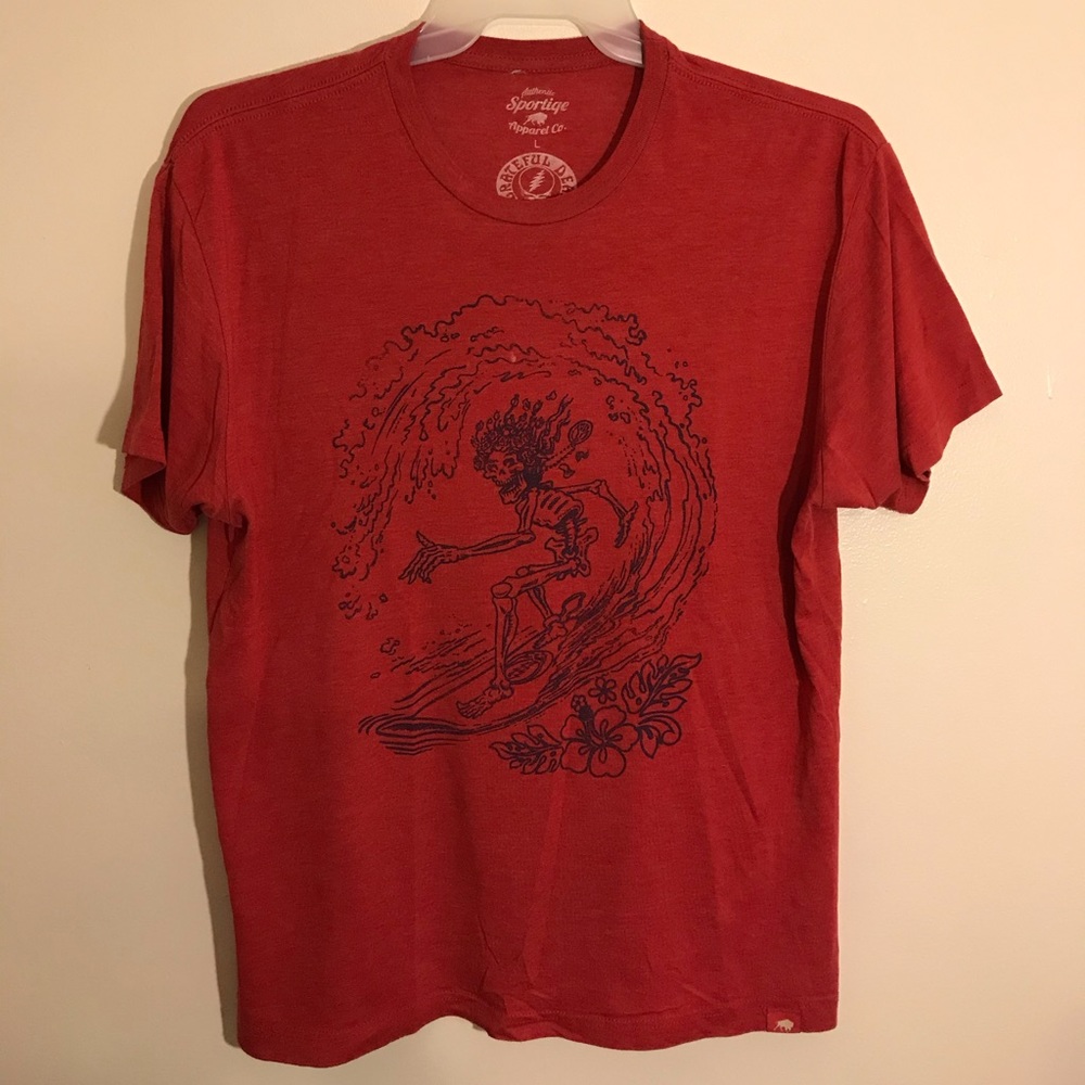 Grateful Dead surfing skeleton tee